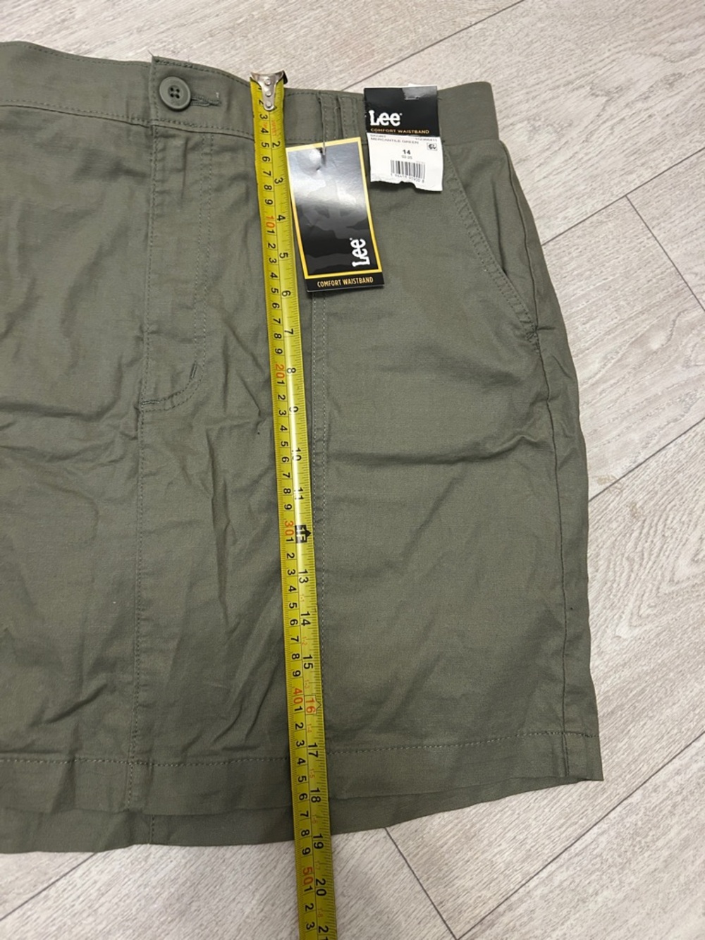 Ladies Lee Hunter green skort - Picture 7 of 7